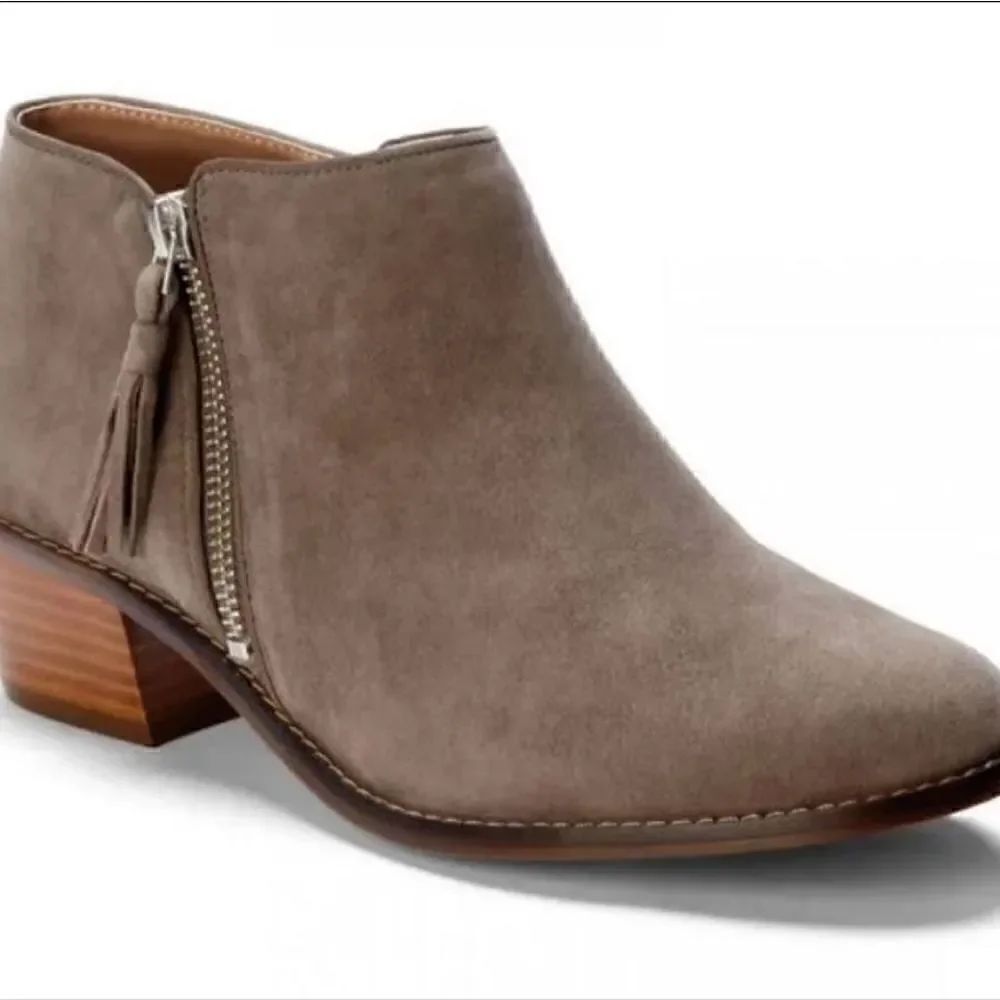 Vionic Joy Serena Greige Kid Suede Ankle Boots Size 7.5
